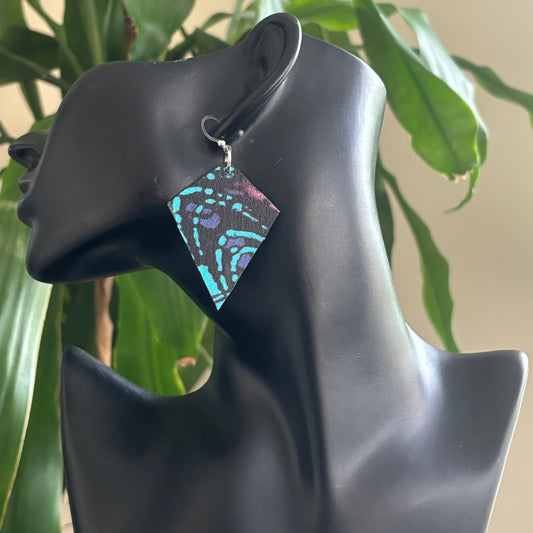 Ige - Kite Shape Earring