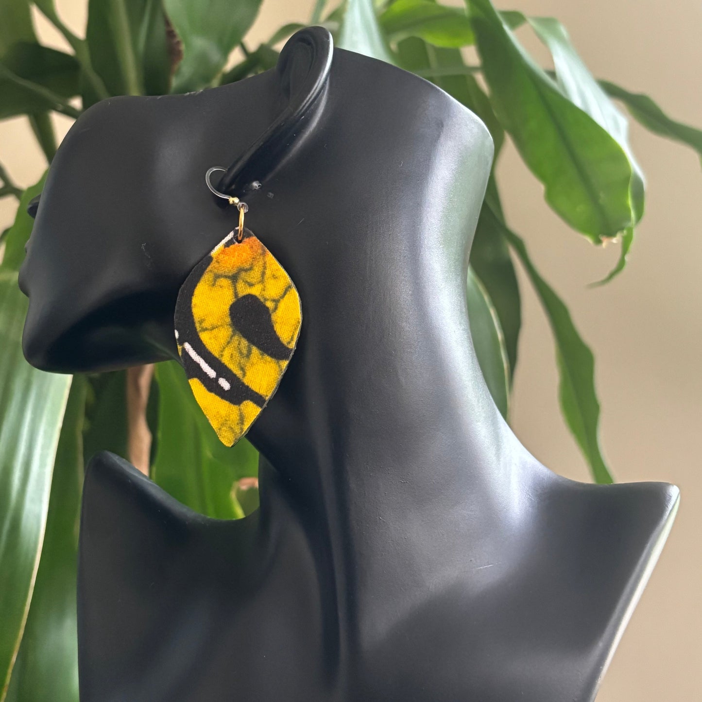 Dakarai - Lantern Shape Earrings