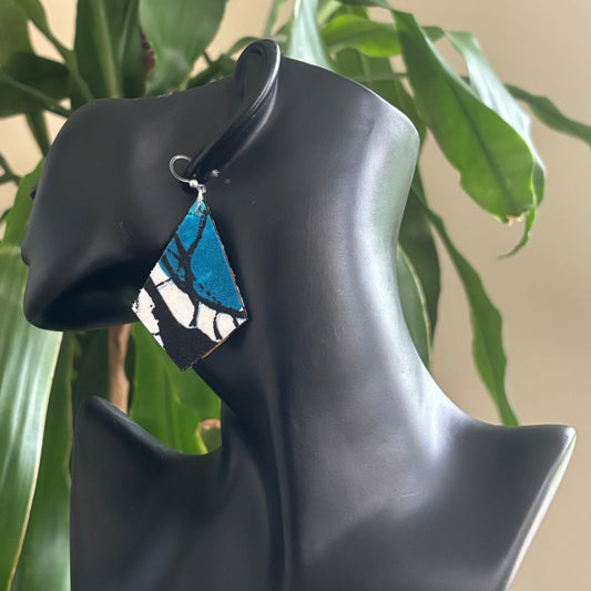 Osiri - Kite Shape Earrings