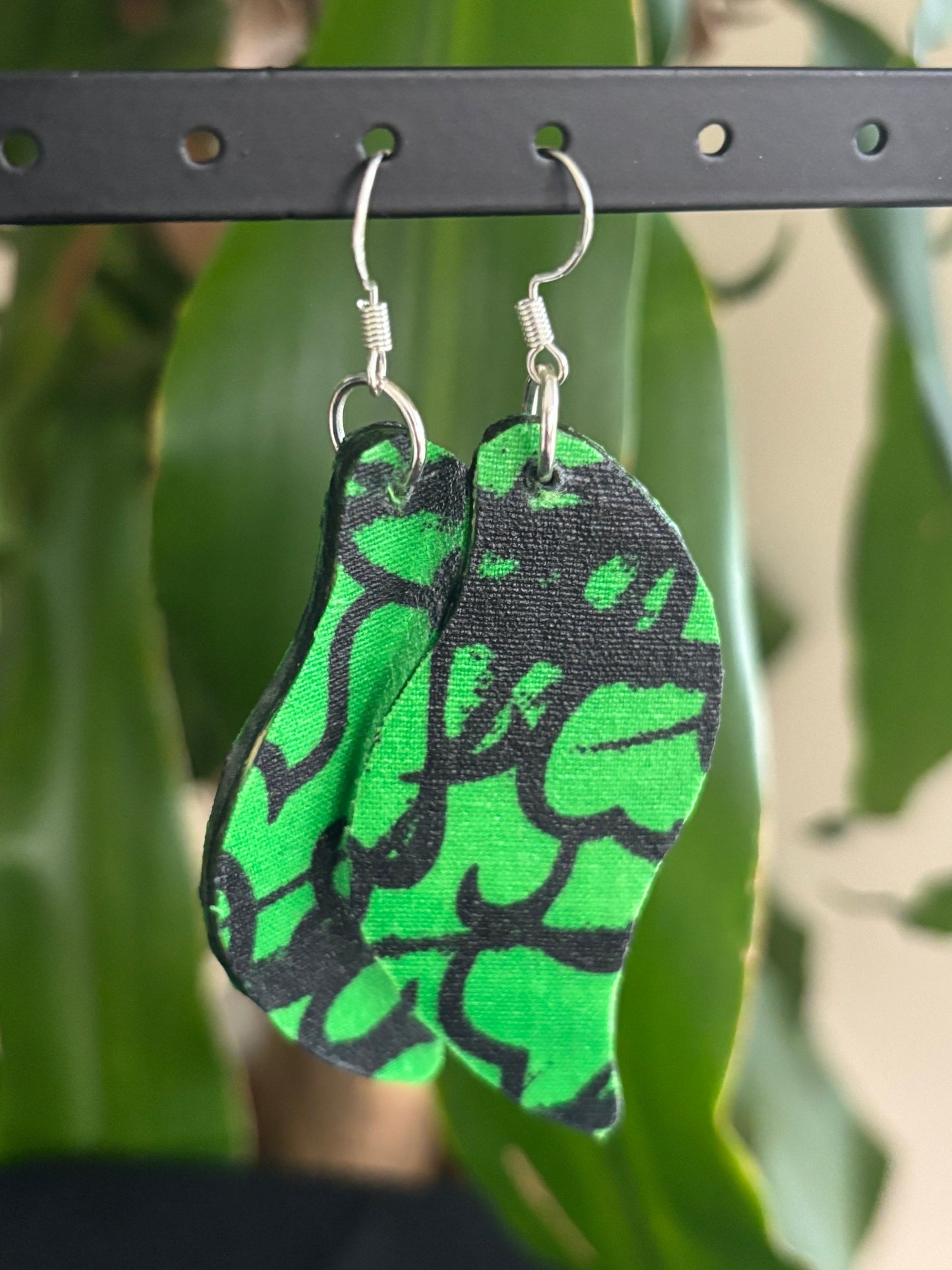 Bakari - Leaf Shape Earrings