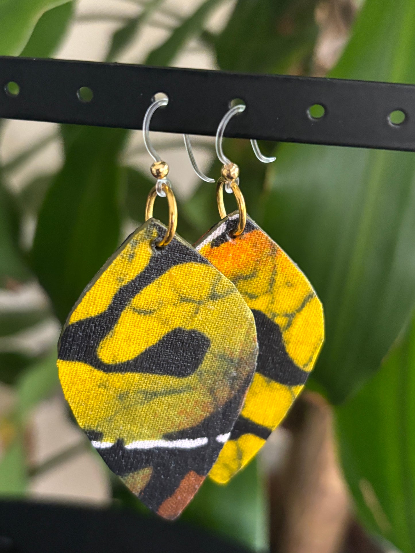 Dakarai - Lantern Shape Earrings