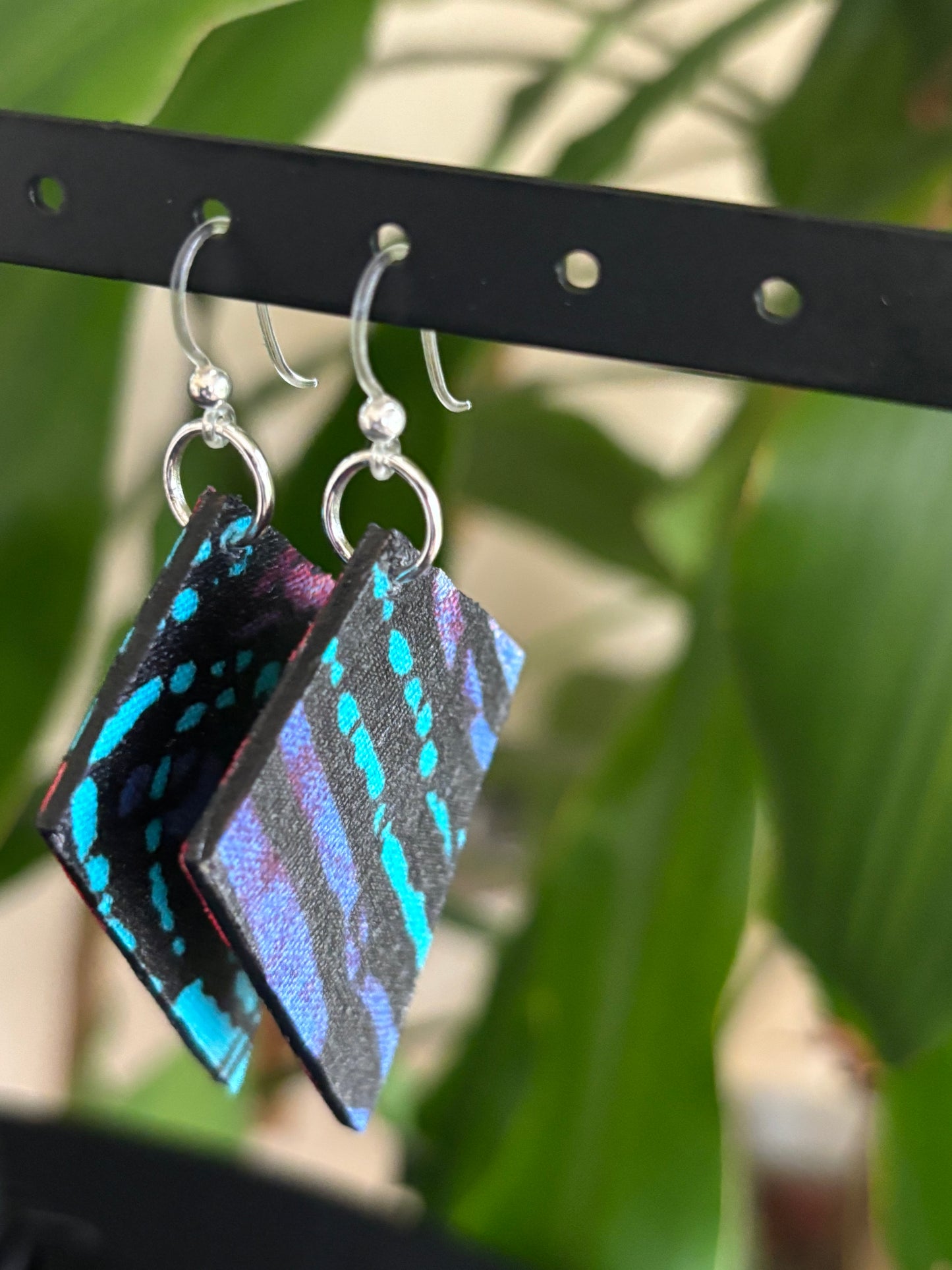 Ige - Kite Shape Earring