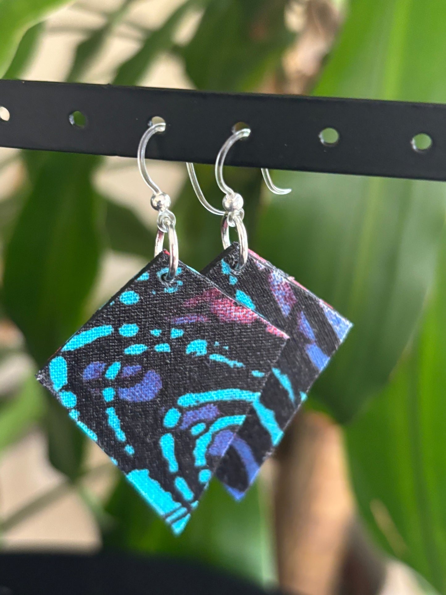 Ige - Kite Shape Earring