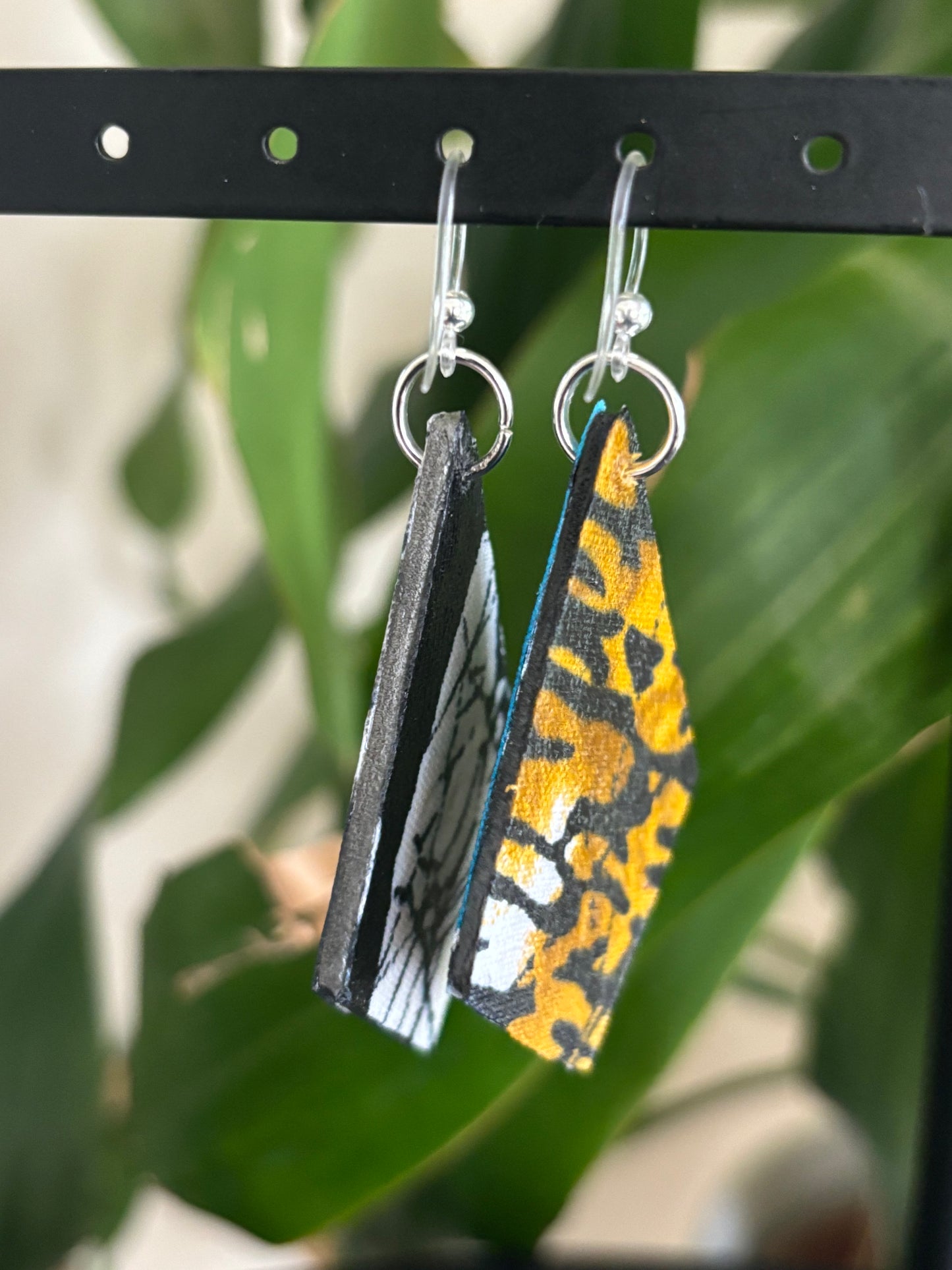 Osiri - Kite Shape Earrings