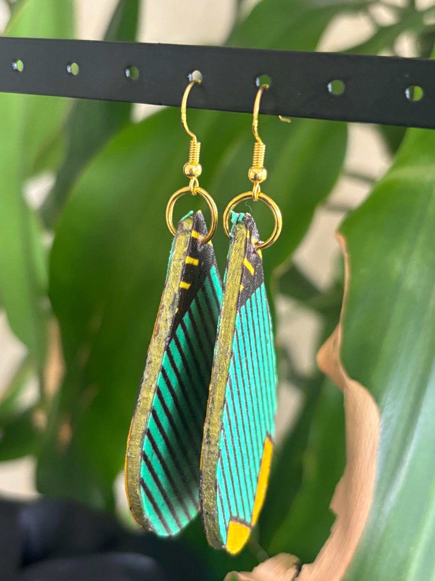 Aghoho -Teardrop Earring