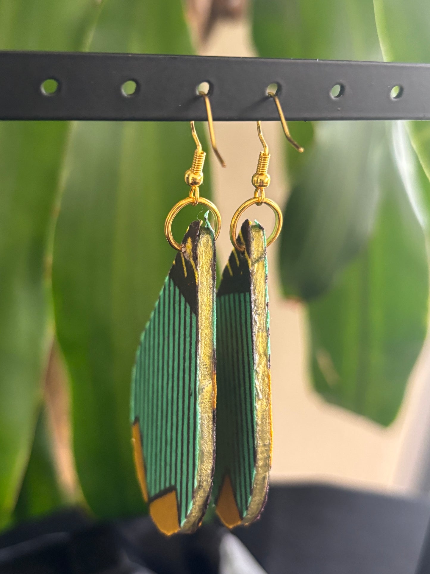 Aghoho -Teardrop Earring