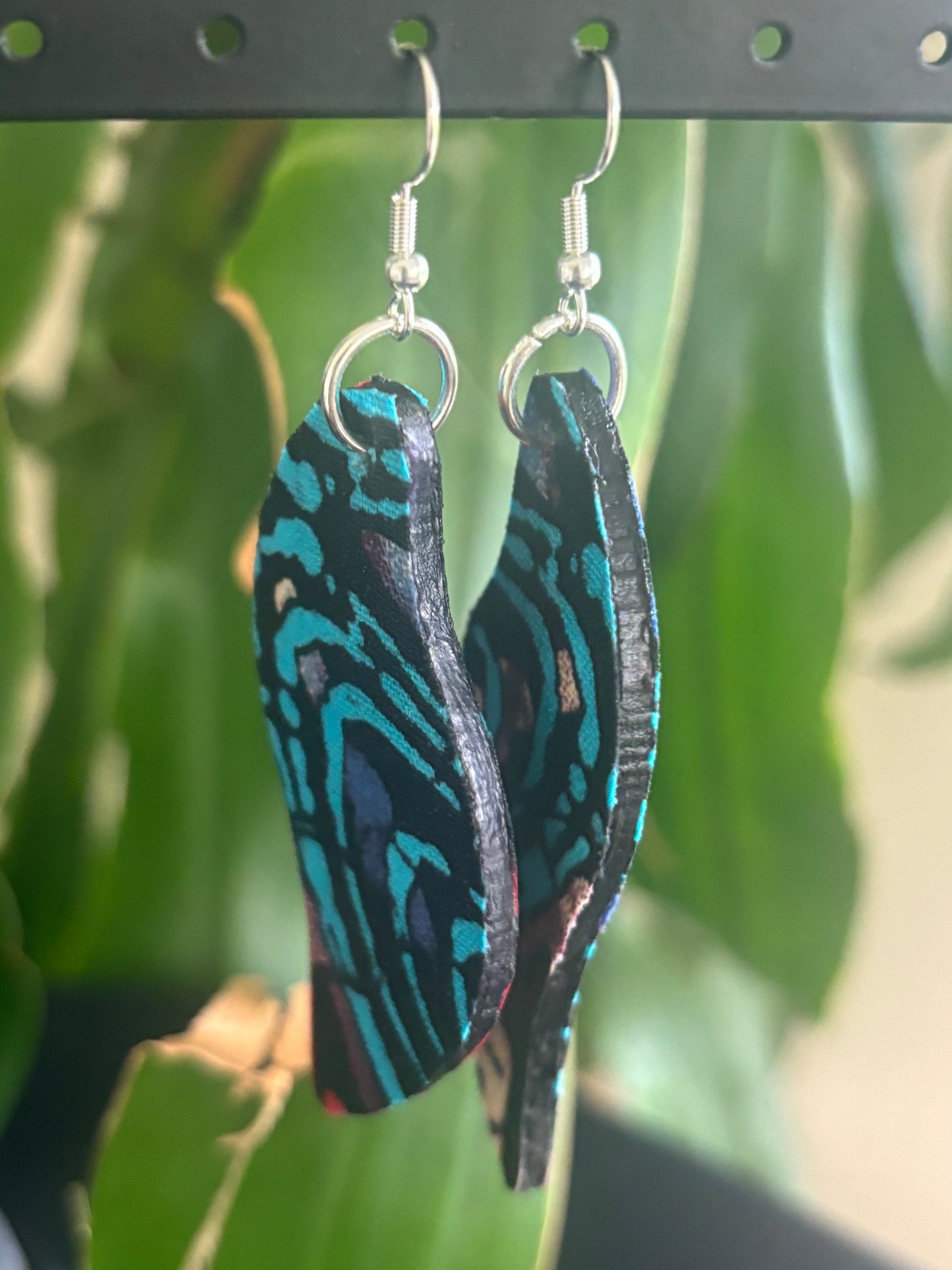 Ige - Leaf Shape Earrings