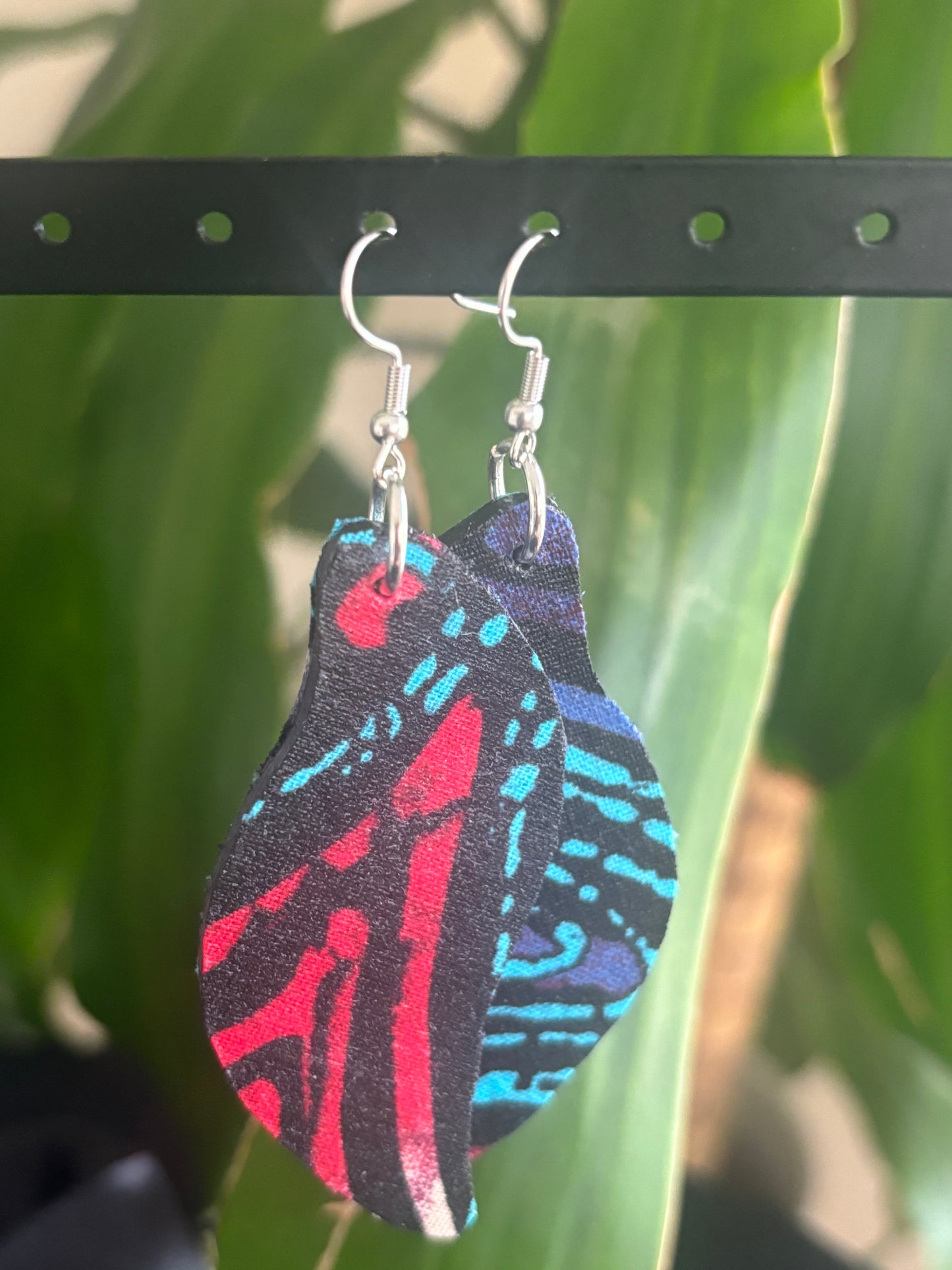 Ige - Leaf Shape Earrings