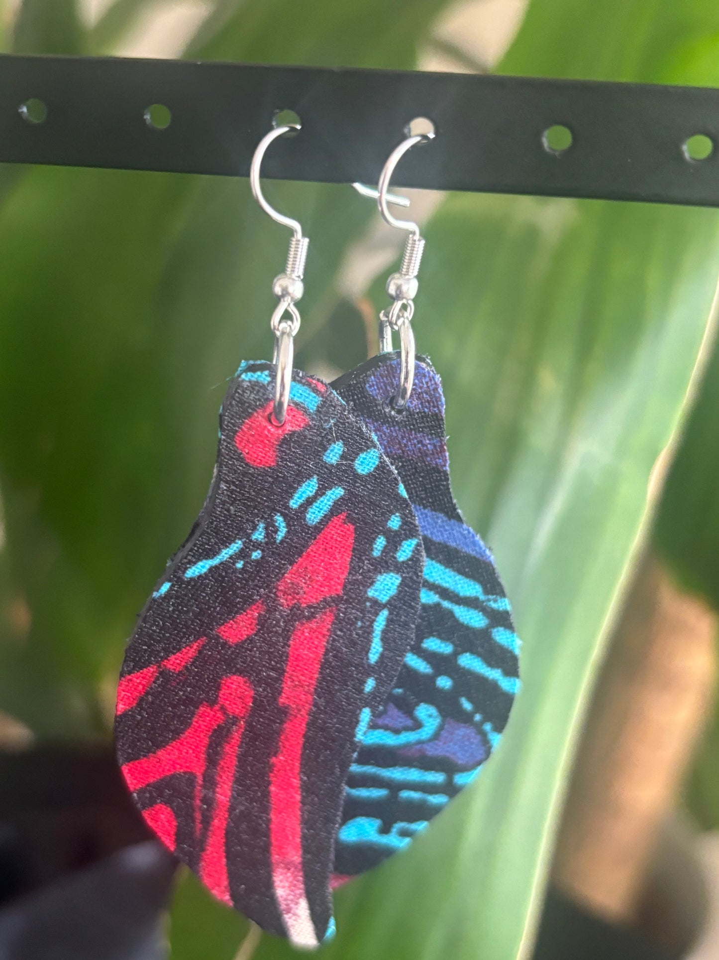 Ige - Leaf Shape Earrings